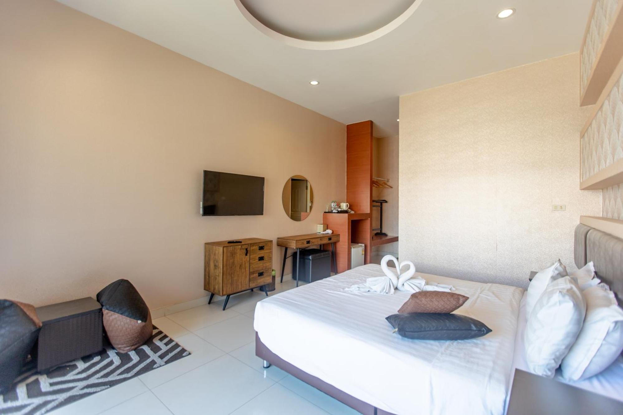 Sun Sky Resort Near Beach Jomtien Beach Exteriör bild