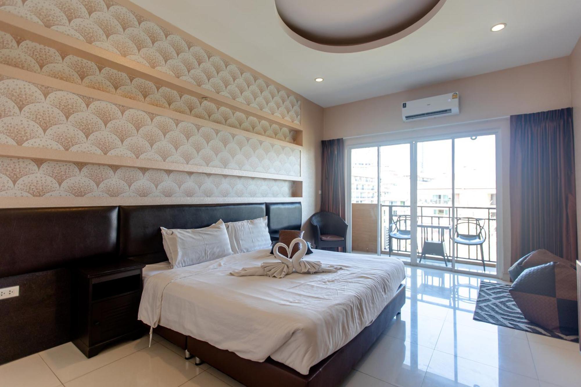 Sun Sky Resort Near Beach Jomtien Beach Exteriör bild
